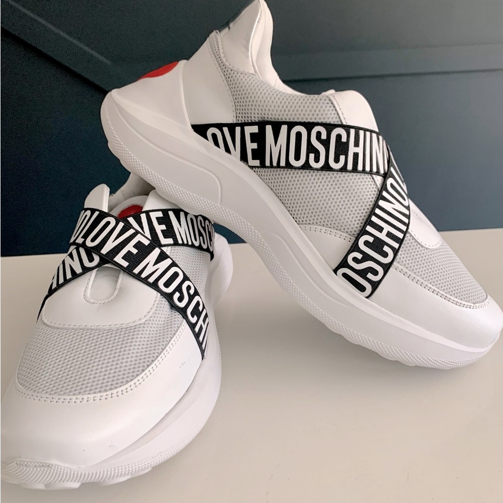 Brand New ❤️ Love Moschino oversized sneakers. Size 8